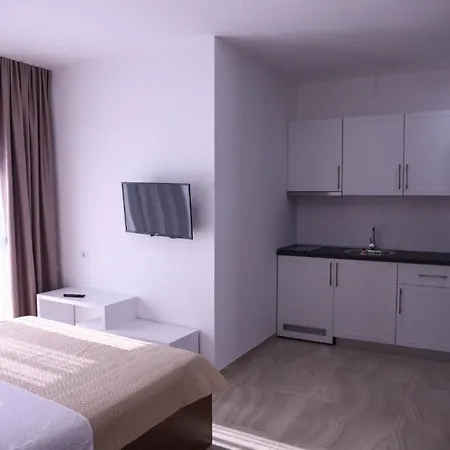 Hamptons Village Apartments Ada Bojana Ulcinj Exterior photo